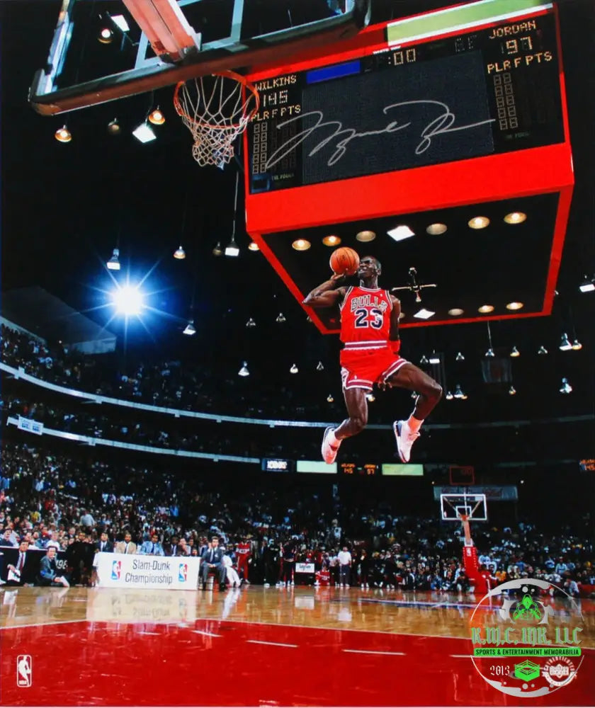 NBA MICHAEL JORDAN CHICAGO BULLS SIGNED AUTOGRAPHED 20X24 GATORADE