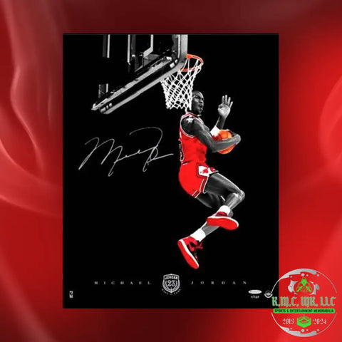 *Nba Michael Jordan Chicago Bulls Signed Autographed H.o.f. Limited Edition 16X20 Cradle Dunk